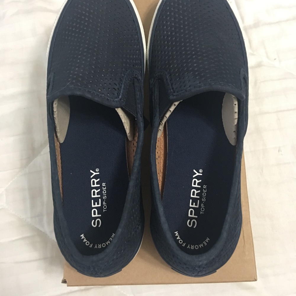 Sperry slip on shoes